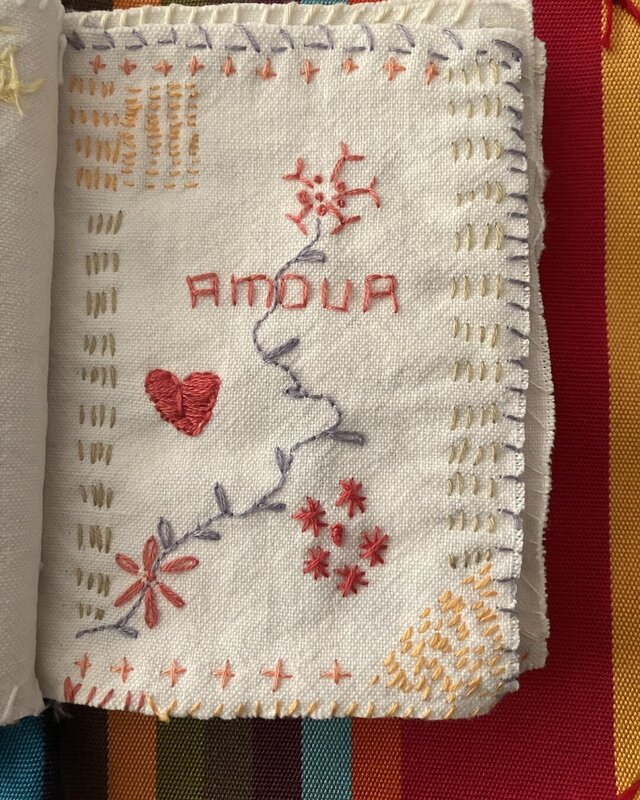 Page 07 du journal de broderie : Amour