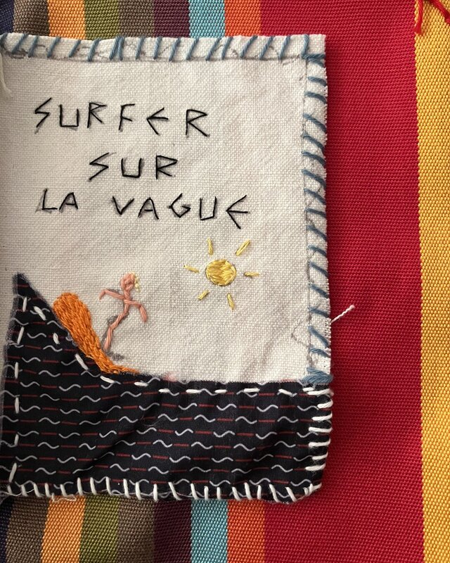 Page 17 du journal de broderie : Surfer sur la vague